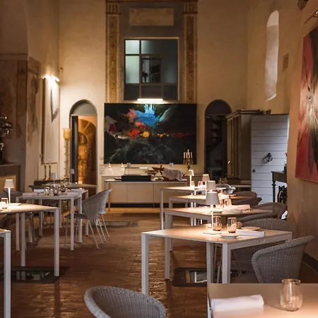 Üdülőközpont Nikis Gubbio